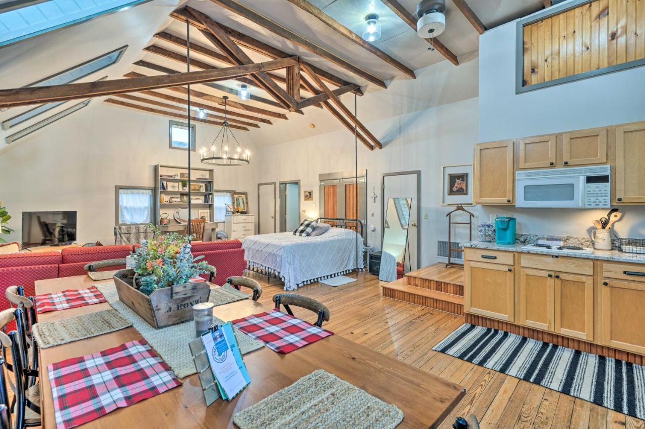 Pet-Friendly Loft Vacation Rental With Fire Pit! Bemus Point Exterior photo